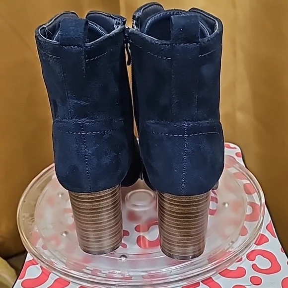 B Journee Collection style NEW w/o Box or tags Women's Baylor boots suede sz 7 - Picture 5 of 11